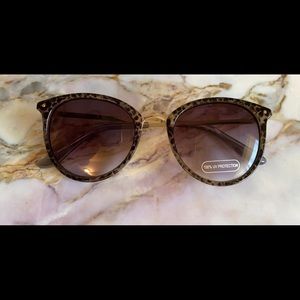 Polka dot print sunglasses